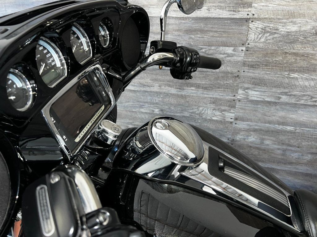 2016 Harley-Davidson FLHTK Electra Glide Ultra Limited SUPER CLEAN! - 22842959 - 13