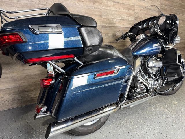 2016 Harley-Davidson FLHTKL Ultra Limited Low One Owner! - 22979394 - 2