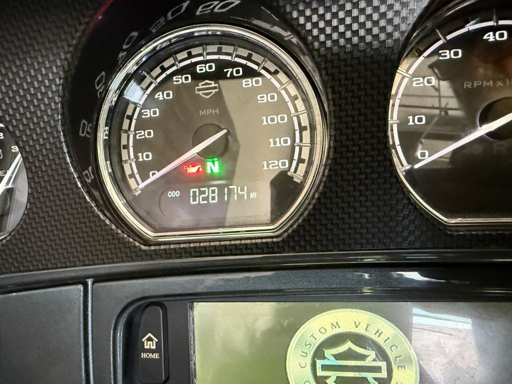 2016 Harley-Davidson FLHTKSE CVO Ultra Limited LOW MILES! - 23001577 - 9