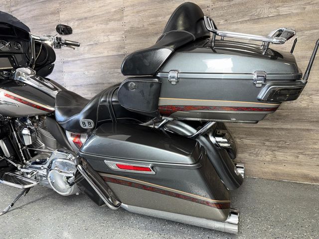 2016 Harley-Davidson FLHTKSE CVO Ultra Limited LOW MILES! - 23001577 - 13