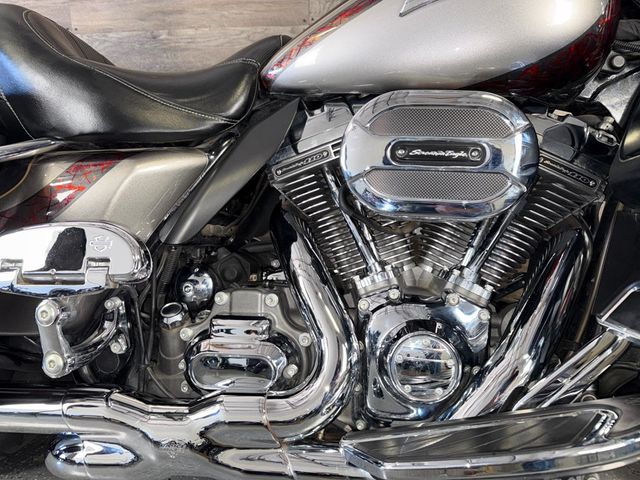 2016 Harley-Davidson FLHTKSE CVO Ultra Limited LOW MILES! - 23001577 - 5