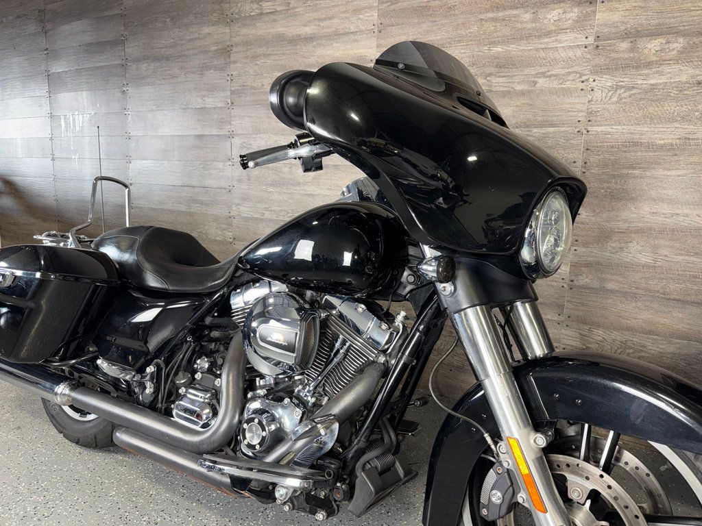 2016 Harley-Davidson FLHXS Street Glide Special LOW MILES! - 23056292 | Video 2