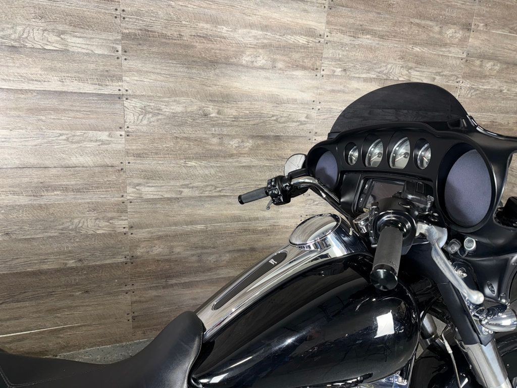 2016 Harley-Davidson FLHXS Street Glide Special LOW MILES! - 23056292 - 8