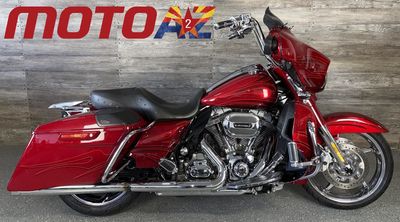 2016 Harley-Davidson FLHXSE CVO Street Glide Special