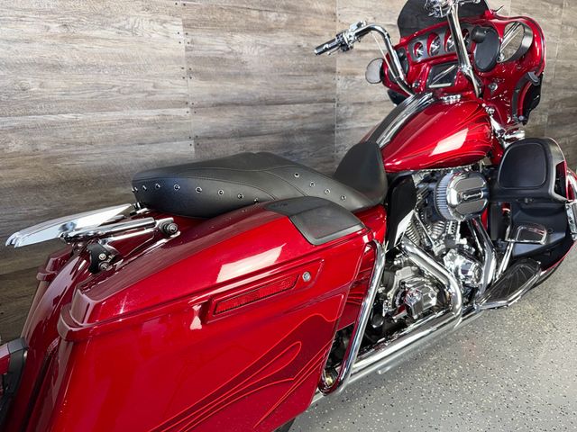 2016 Harley-Davidson FLHXSE CVO Street Glide Special One Owner! - 23039134 - 2