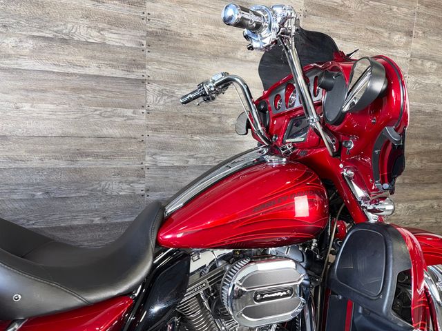 2016 Harley-Davidson FLHXSE CVO Street Glide Special One Owner! - 23039134 - 7