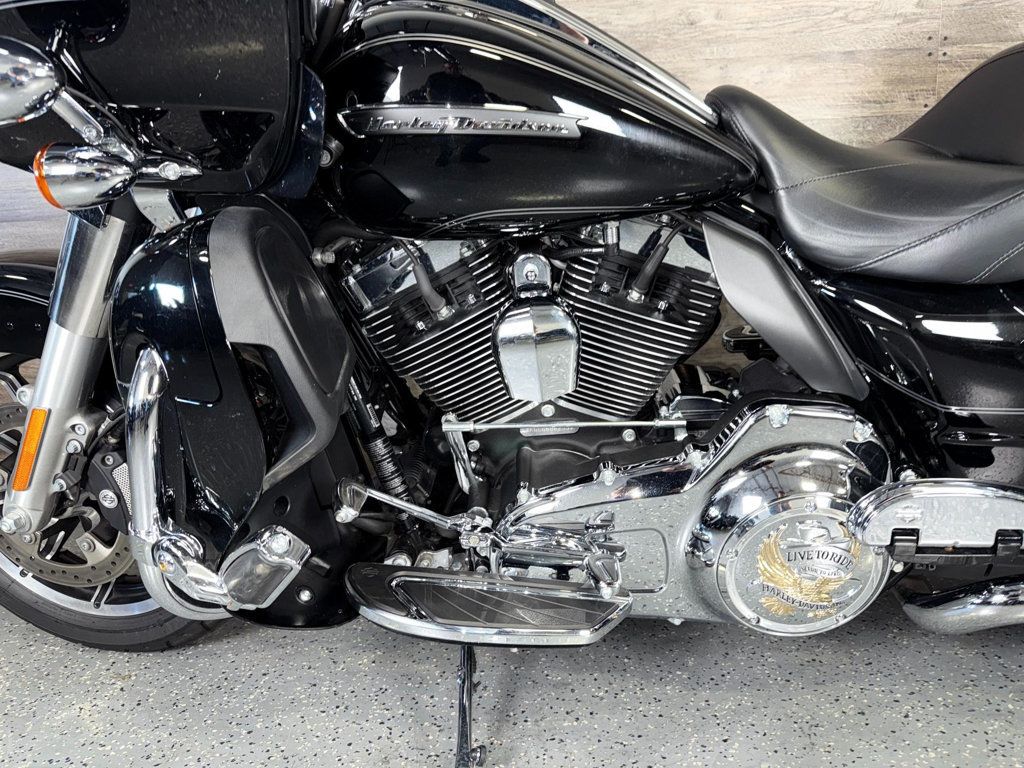 2016 Harley-Davidson FLTRU Road Glide Ultra One Owner! - 22934887 - 12