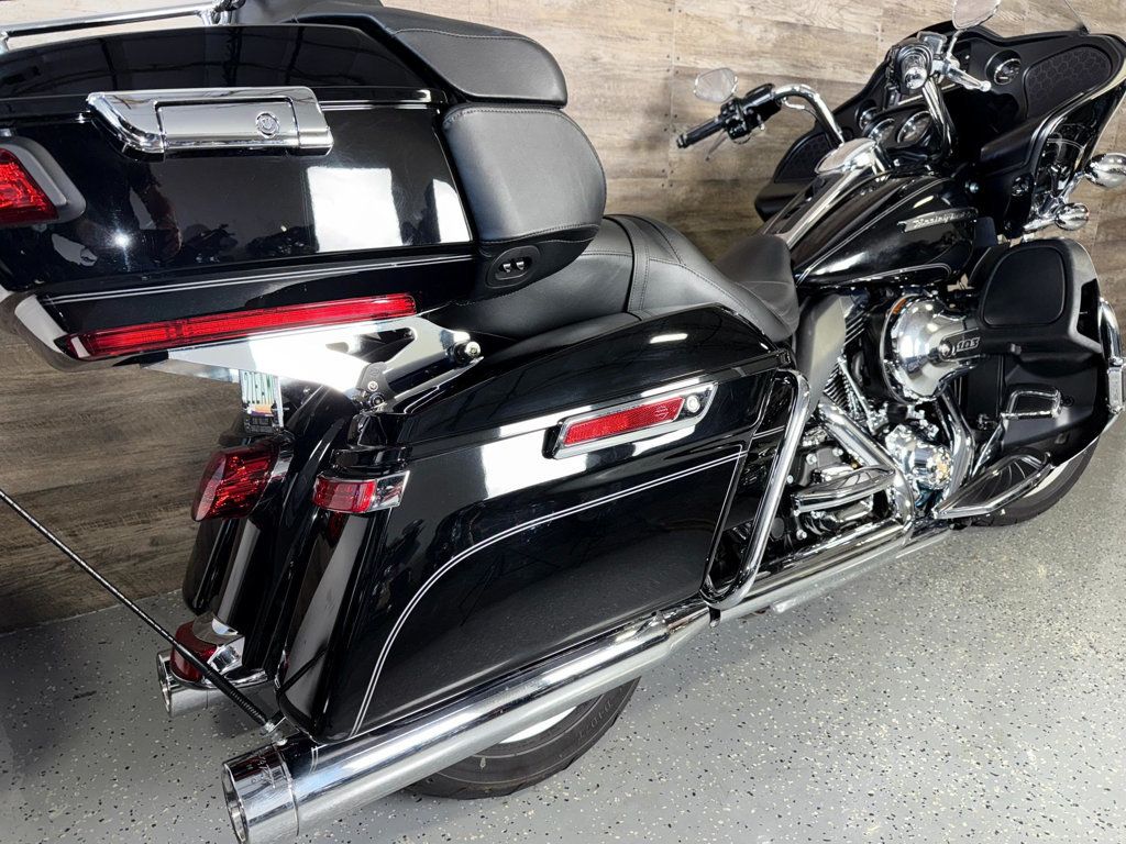2016 Harley-Davidson FLTRU Road Glide Ultra One Owner! - 22934887 - 2