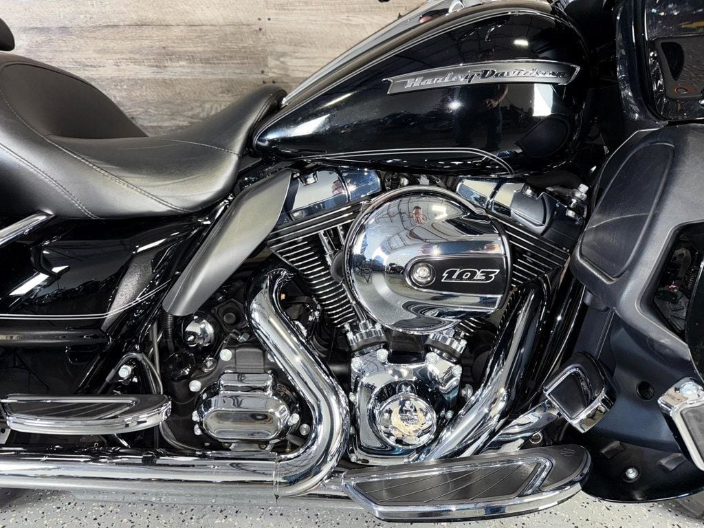 2016 Harley-Davidson FLTRU Road Glide Ultra One Owner! - 22934887 - 4
