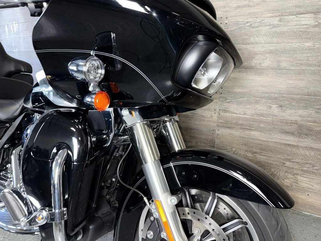 2016 Harley-Davidson FLTRU Road Glide Ultra One Owner! - 22934887 - 6