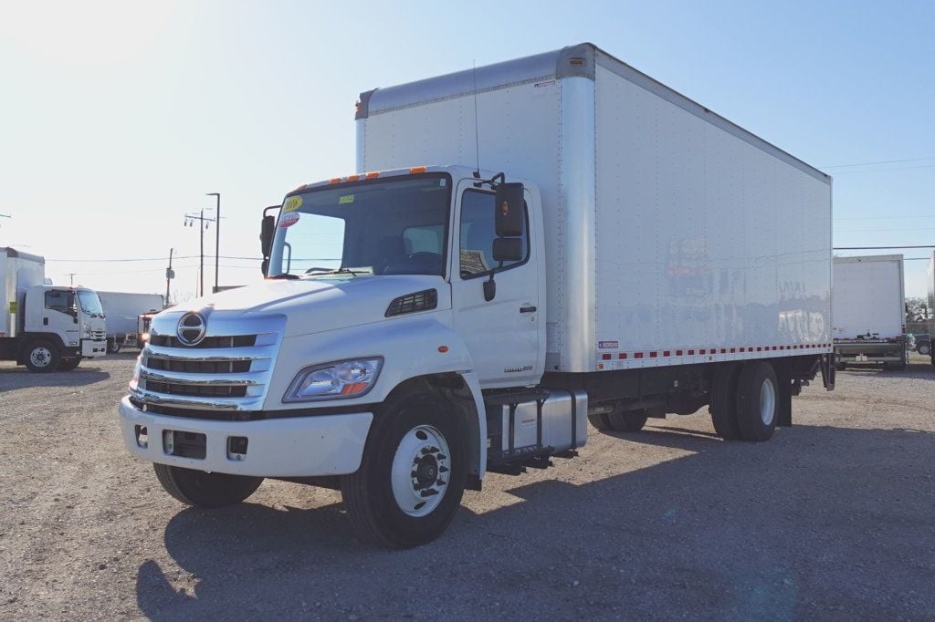 2016 HINO 268 (26ft Box with Lift Gate) - 22717091 - 2