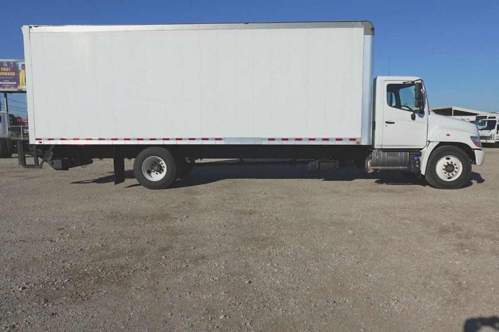 2016 HINO 268 (26ft Box with Lift Gate) - 22717091 - 6