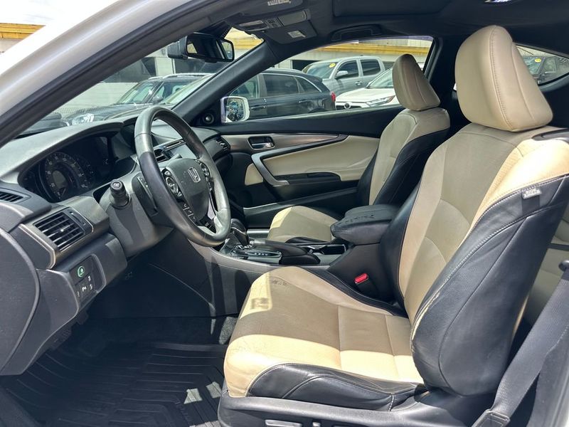2016 Honda Accord Coupe 2dr V6 Automatic Touring - 23061448 - 11
