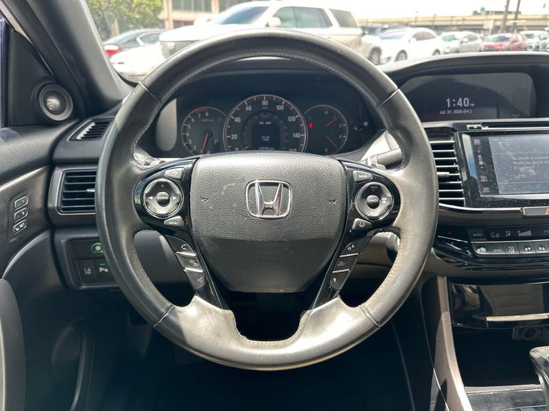 2016 Honda Accord Coupe 2dr V6 Automatic Touring - 23061448 - 13