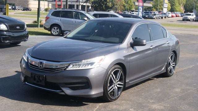 2016 Honda Accord Sedan JUST SERVICED , VERY CLEAN INSIDE AND OUT  - 22918638 - 1