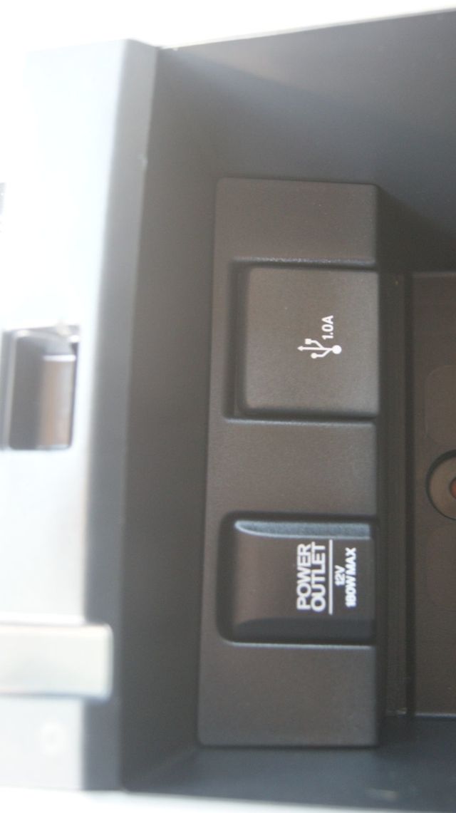 2016 Honda Accord Sedan JUST SERVICED , VERY CLEAN INSIDE AND OUT  - 22918638 - 24