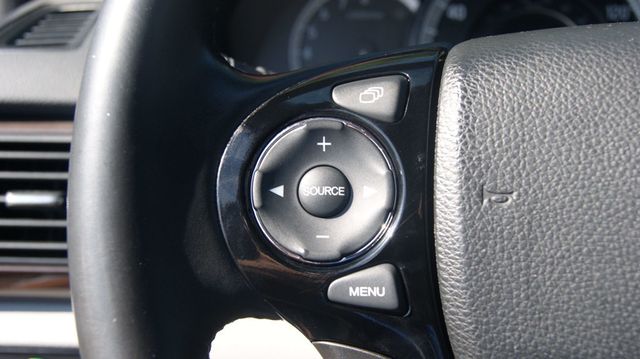 2016 Honda Accord Sedan JUST SERVICED , VERY CLEAN INSIDE AND OUT  - 22918638 - 27