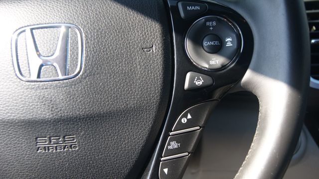 2016 Honda Accord Sedan JUST SERVICED , VERY CLEAN INSIDE AND OUT  - 22918638 - 28