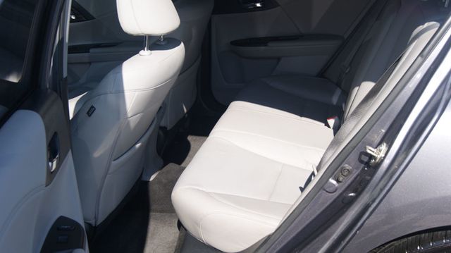 2016 Honda Accord Sedan JUST SERVICED , VERY CLEAN INSIDE AND OUT  - 22918638 - 33