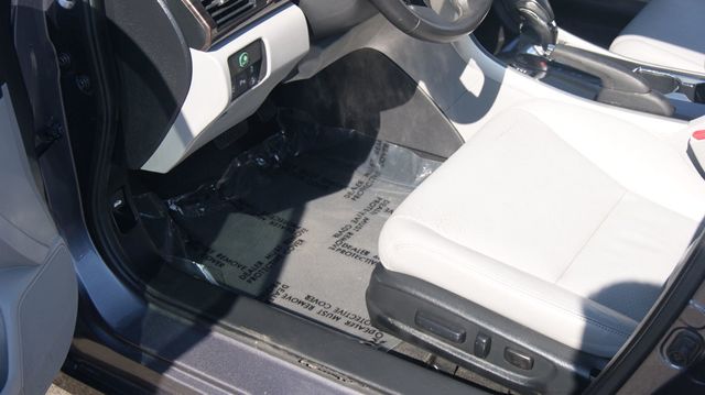 2016 Honda Accord Sedan JUST SERVICED , VERY CLEAN INSIDE AND OUT  - 22918638 - 35