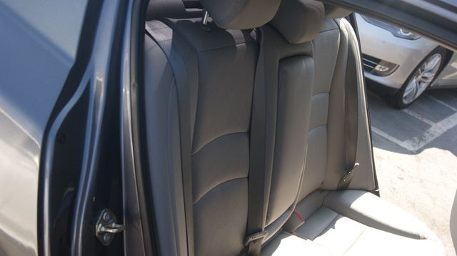 2016 Honda Accord Sedan JUST SERVICED , VERY CLEAN INSIDE AND OUT  - 22918638 - 41