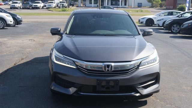 2016 Honda Accord Sedan JUST SERVICED , VERY CLEAN INSIDE AND OUT  - 22918638 - 4