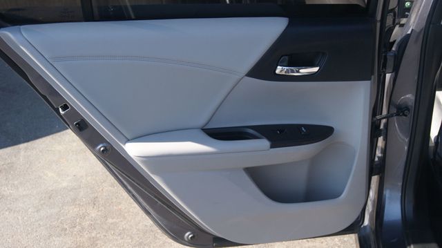 2016 Honda Accord Sedan JUST SERVICED , VERY CLEAN INSIDE AND OUT  - 22918638 - 53