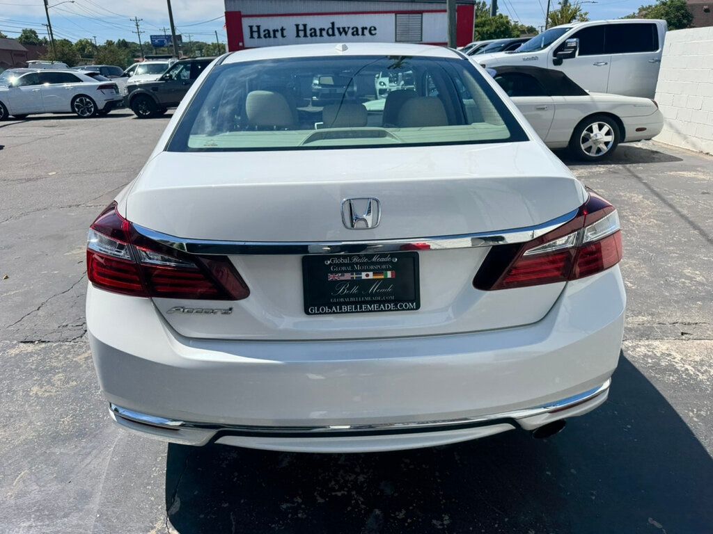 2016 Honda Accord EX-L photo 4