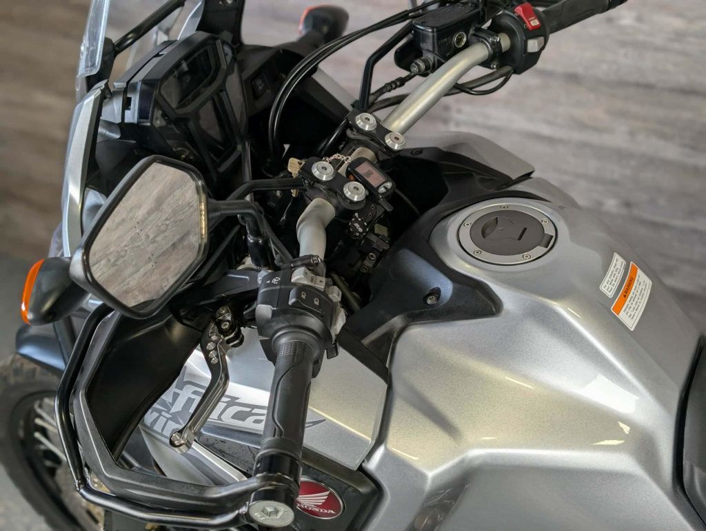 2016 Honda Africa Twin SUPER CLEAN! - 22984709 - 13