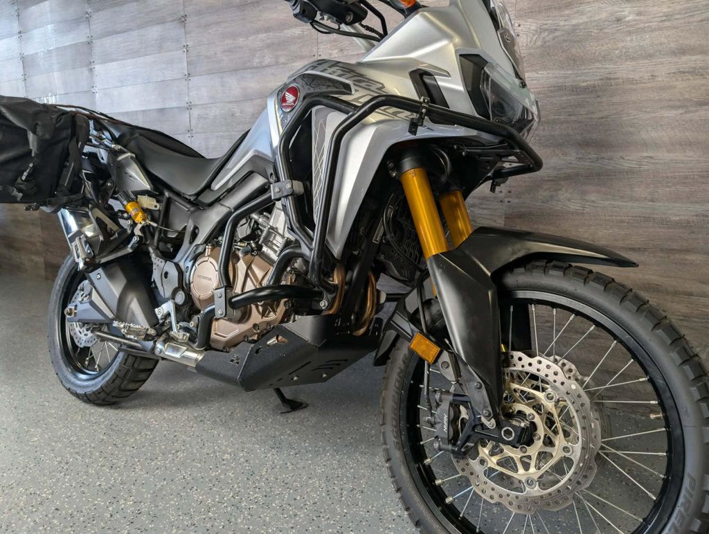 2016 Honda Africa Twin SUPER CLEAN! - 22984709 | Video 2