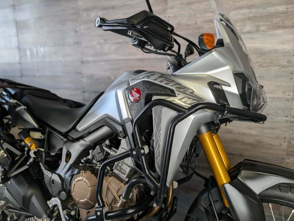 2016 Honda Africa Twin SUPER CLEAN! - 22984709 - 5
