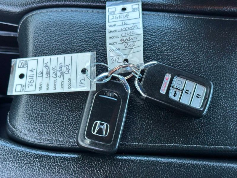 2016 Honda Civic Coupe 2dr CVT EX-L - 22909635 - 46