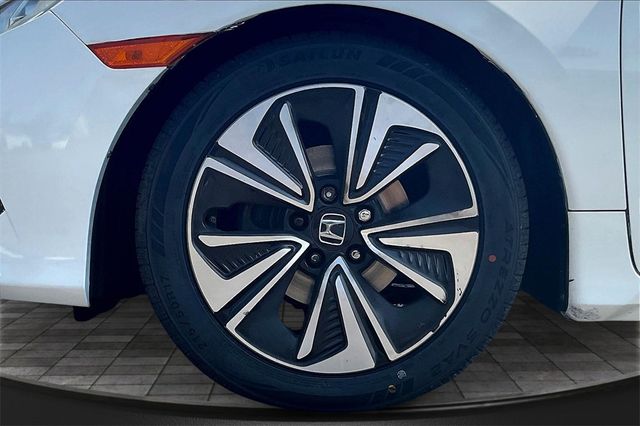 2016 Honda Civic Sedan 4dr CVT EX-T - 22949644 - 33