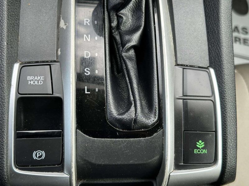2016 Honda Civic Sedan 4dr CVT LX - 23023819 - 28