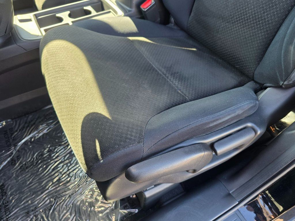 2016 Honda CR-V 2WD 5dr LX - 22943620 - 16