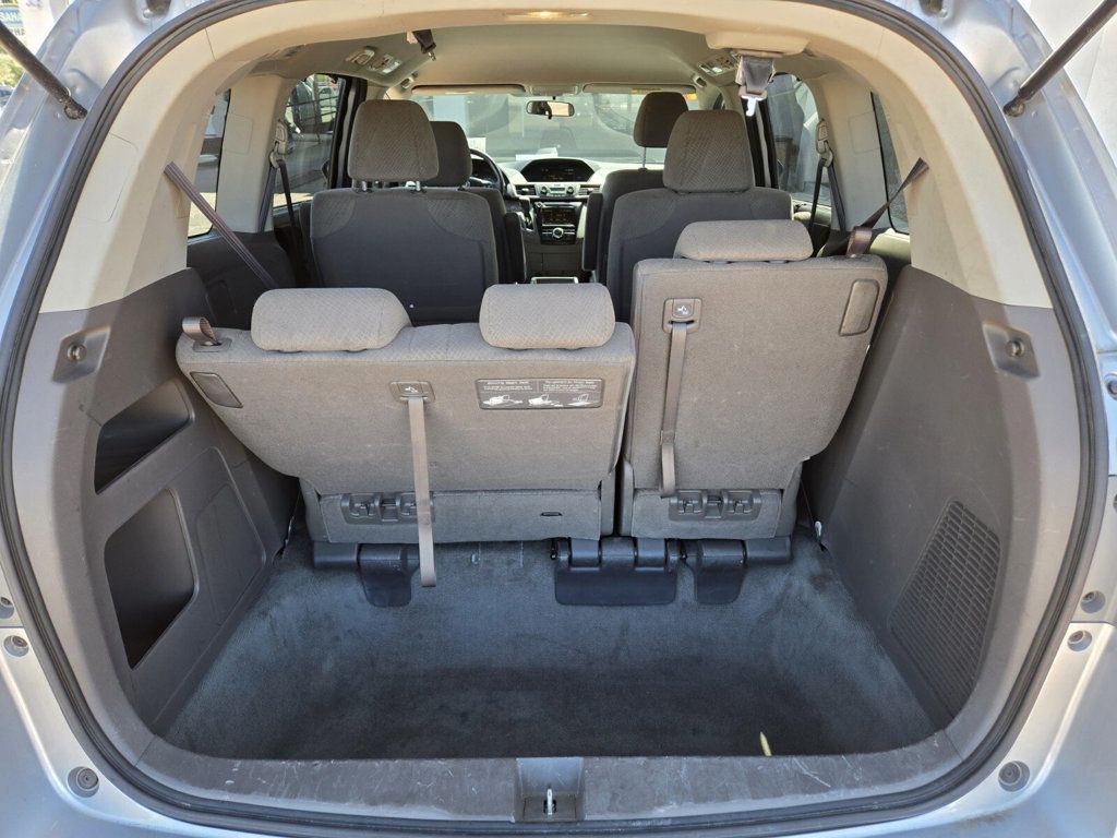 2016 Honda Odyssey 5dr EX - 22923408 - 11