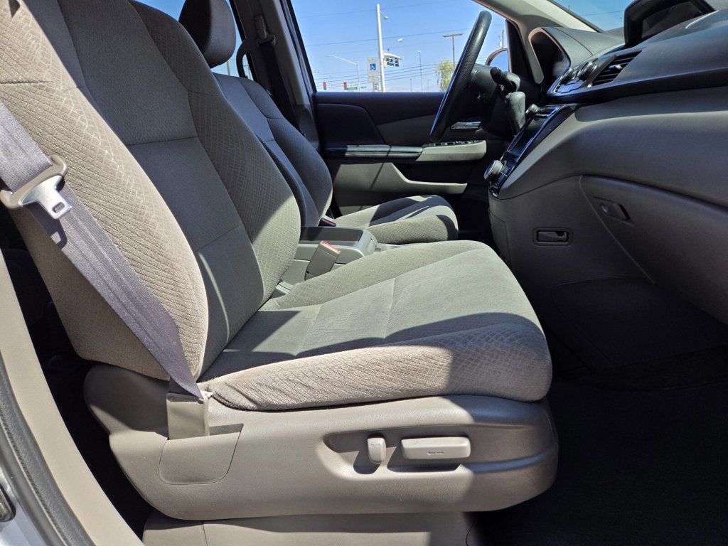 2016 Honda Odyssey 5dr EX - 22923408 - 13