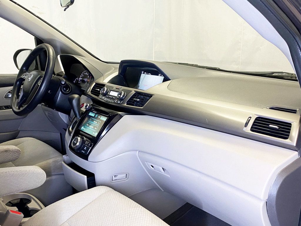 2016 Honda Odyssey 5dr EX - 22979407 - 40