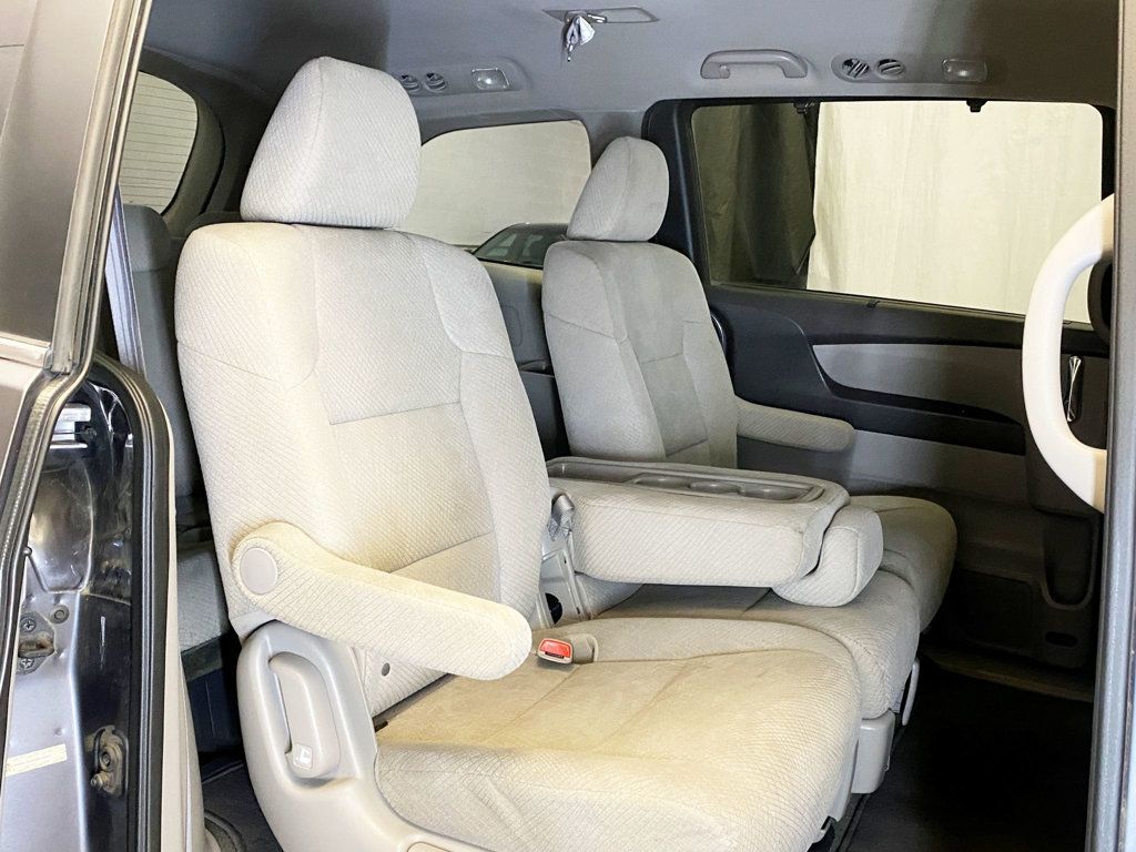 2016 Honda Odyssey 5dr EX - 22979407 - 41