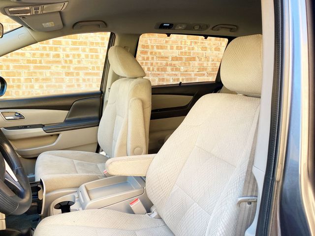 2016 Honda Odyssey 5dr EX - 22979407 - 6