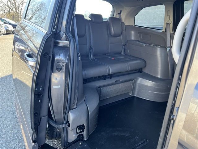 2016 Honda Odyssey 5dr EX-L - 22955519 - 21