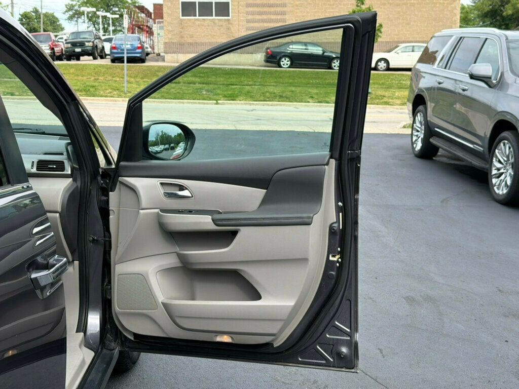 2016 Honda Odyssey 5dr EX-L - 23029934 - 27