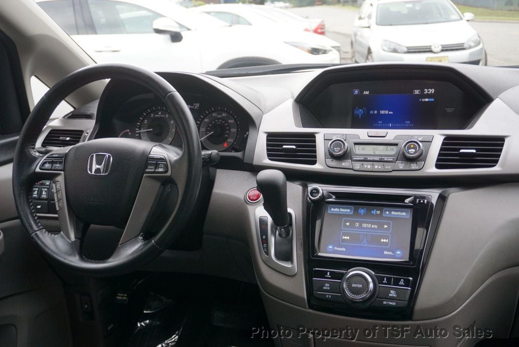 2016 Honda Odyssey 5dr EX-L - 23079880 - 18