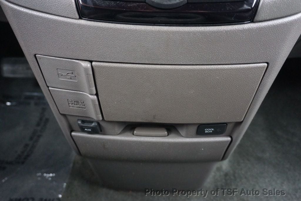 2016 Honda Odyssey 5dr EX-L - 23079880 - 28