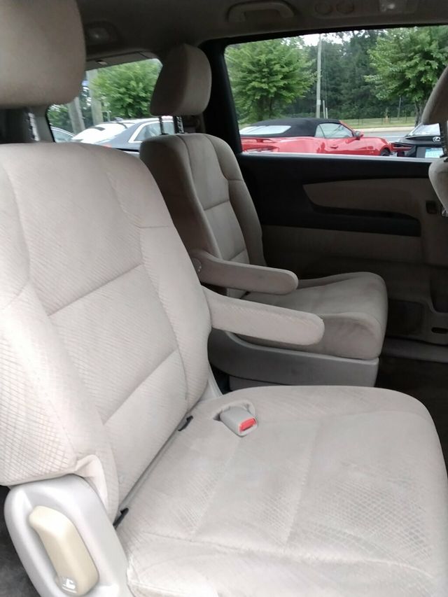 2016 Honda Odyssey 5dr LX - 23055669 - 11
