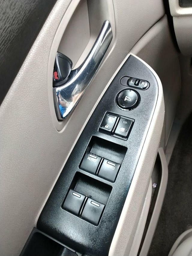 2016 Honda Odyssey 5dr LX - 23055669 - 25