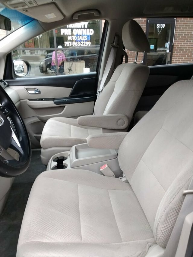 2016 Honda Odyssey 5dr LX - 23055669 - 6