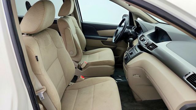 2016 Honda Odyssey 5dr LX - 23095511 - 22