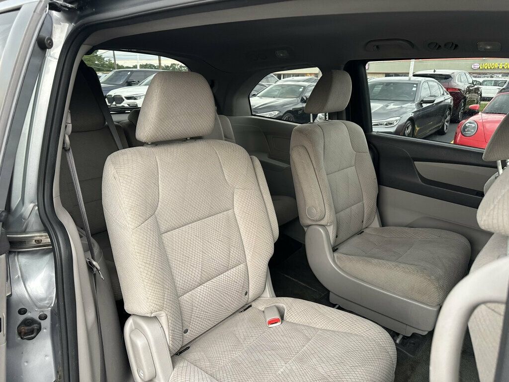 2016 Honda Odyssey 5dr LX - 23060479 - 15