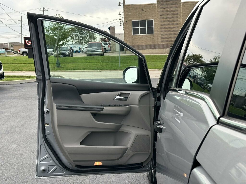 2016 Honda Odyssey 5dr LX - 23060479 - 20